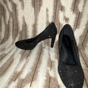 Silver Slipper Black Heels 👠